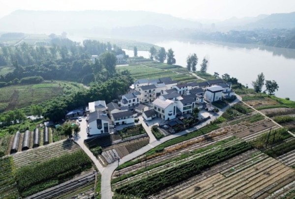 在线炒股配资 重庆合川渭沱镇: “小院家”助力巴蜀美丽庭院示范片建设